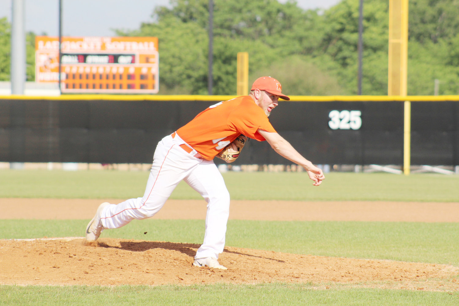 Mineola’s Noah Sneed fires one to the plate in the Yellowjacket win over Eustace. (Monitor photo by Briana Harmon)